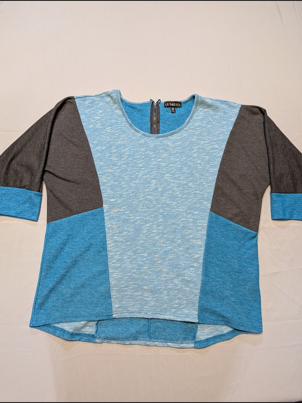 LA Threads Women's 2XL 3/4 Sleeve Top Blue Gray Colorblock Design